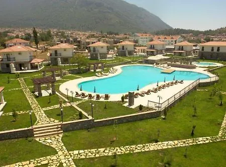Orka Village Apartahotel 4*