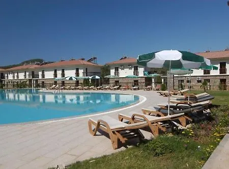 Apartahotel Orka Village 4*